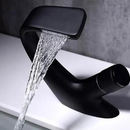 Imagem de Torneira Monocomando Para Banheiro Cascata Black Matte Preto