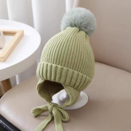 Imagem de Touca De Lã Infantil Tapa Orelha Lisa Com Pompom Quentinha