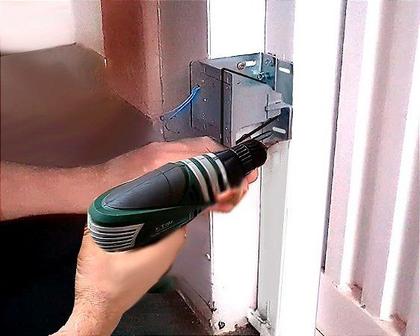 Imagem de Trava para Portão Basculante TRANK BT - Versão com elétrica no batente