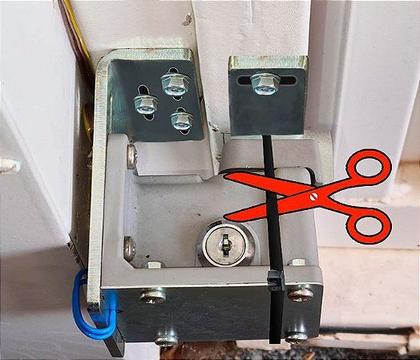 Imagem de Trava para Portão Basculante TRANK BT - Versão com elétrica no batente