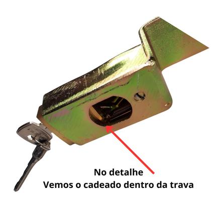 Imagem de Trava para portão de garagem reforçada com cadeado 3,5cmx8,5cm