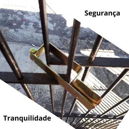 Imagem de Trava para portão de garagem reforçada com cadeado 3,5cmx8,5cm