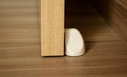 Imagem de Trava Porta Magnético Fixador Adesivo 3m Comfortdoor Oferta