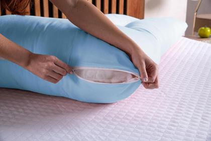 Imagem de Travesseiro de Corpo Para Gestantes Com Capa 200 fios Micro Percal Enchimento Fibra 100% Silicone