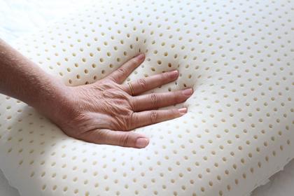 Imagem de Travesseiro Dunlopillo Basic Flat - 50X70