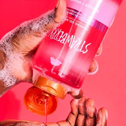 Imagem de Tree Hut Strawberry Foaming Gel Wash - Sabonete Corporal 532ml