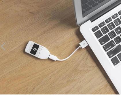 Imagem de Trezor one white Hardware Wallet Bitcoin Altcoins carteira para criptomoedas Lacrada