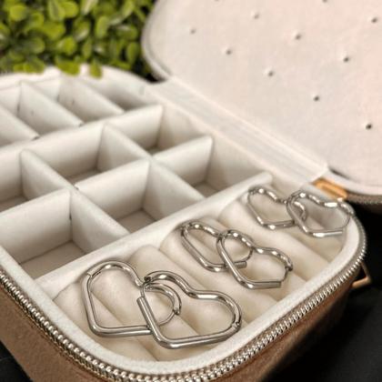 Imagem de Trio de Brinco Coração em Aço Cirúrgico Antialérgico Click 