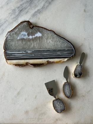 Imagem de Trio de Facas de Queijo com cabo de Pedra banhada a Ouro