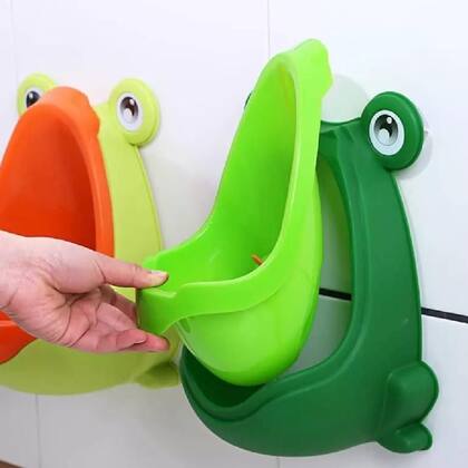 Imagem de Troninho Mictorio Infantil Sapinho Ventosa Verde Desfralde