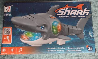 Imagem de Tubarão Fujão Toca Musica Led Baby-shark Brinquedo