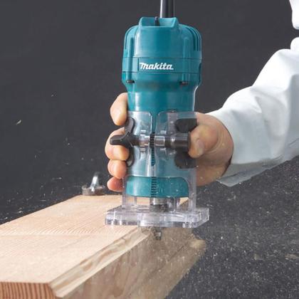 Imagem de Tupia 6mm com Base Articulada 530W 30000 RPM Pinça 6mm com CJ Guia Chaves e Pinça 3709 220V Makita