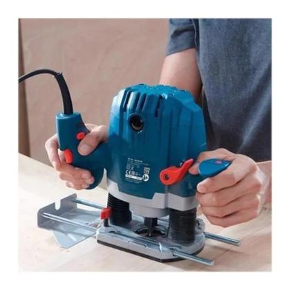 Imagem de Tupia de Coluna 6 MM 1300W Profissional com Acessórios GOF 130 BOSCH