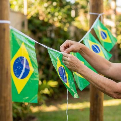 Imagem de Varal de Bandeirola Brasil 10 metros 27x38