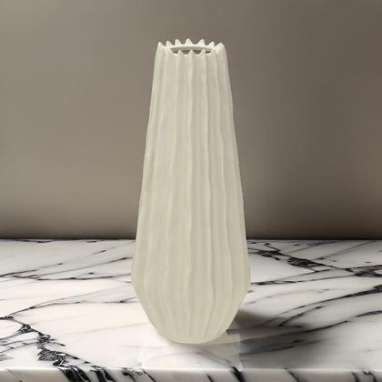 Imagem de Vaso geometrico decorativo em porcelana na cor creme 33cm