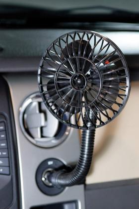 Imagem de Ventilador de carro Koolatron 12V Mini Direct Plug-in com pescoço ajustável