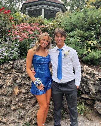 Imagem de Vestido de boas-vindas EEMEII Sequin Mermaid Aqua Blue Tamanho 12