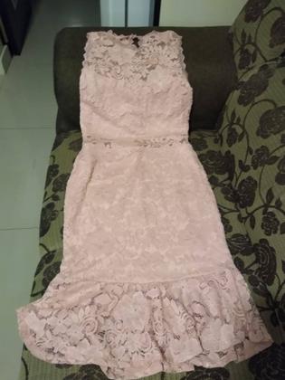 Imagem de Vestido  de festa forrado com renda cor salmão tam m