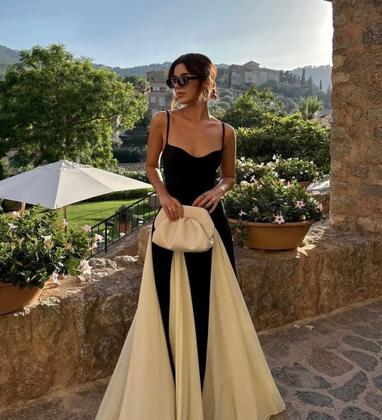 Imagem de Vestido de formatura EEMEII Spaghetti Straps Patchwork Preto Vermelho Longo