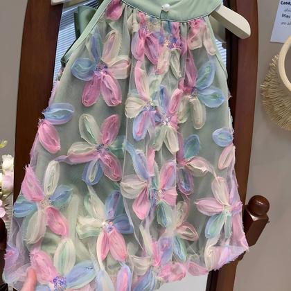 Imagem de Vestido de Princesa Infantil com Flores Coloridas - Verão 2023