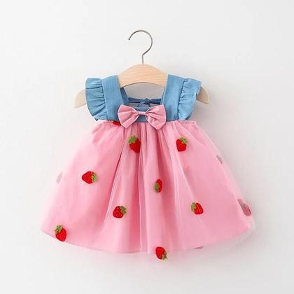 Imagem de Vestido de Verão Infantil com Mangas Voadoras - Patchwork de Morango Bordado