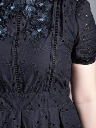 Imagem de Vestido Elegante Bordado de Festa Casamento Convidada com Manga Curta