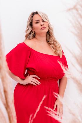 Imagem de Vestido feminino festa natal Plus size longo vermelho com fenda manga godê ajustável e confortável