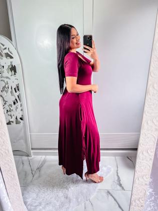 Imagem de vestido gola V com bolço e fenda lateral