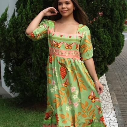 Imagem de Vestido Longo de Viscolinho com Manga 3/4 e Decote Quadrado - Verde