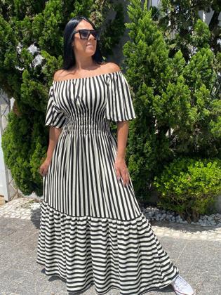 Imagem de Vestido Longo Plus Size Ciganinha Manga Curta Listrado Preto e Branco