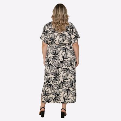 Imagem de Vestido Midi Decote V Malha Leve Estampada Plus Size Verão