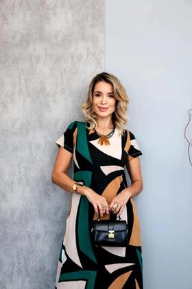 Imagem de Vestido Midi Feminino Estampado Moda Verão Soltinho Vestido Longo Multicolorido Moda Feminina Lançamento 38 a 48 Com Bolso