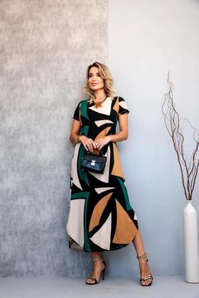 Imagem de Vestido Midi Feminino Estampado Moda Verão Soltinho Vestido Longo Multicolorido Moda Feminina Lançamento 38 a 48 Com Bolso