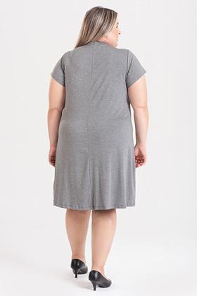 Imagem de Vestido Plus Size Malha de Viscose c/ Elastano Detalhe Decote c/ Ilhós e Amarração - Serena