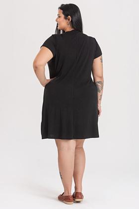 Imagem de Vestido Plus Size Malha de Viscose c/ Elastano Detalhe Decote c/ Ilhós e Amarração - Serena