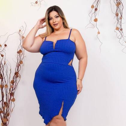 Imagem de Vestido Plus Size Midi Alcinha Decote Tule Fenda c Tule 0466