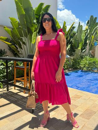 Imagem de Vestido Plus Size Midi Evasê Com Alças De Amarração E Detalhe Lastex