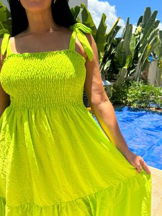 Imagem de Vestido Plus Size Midi Evasê Com Alças De Amarração E Detalhe Lastex