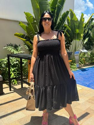 Imagem de Vestido Plus Size Midi Evasê Com Alças De Amarração E Detalhe Lastex