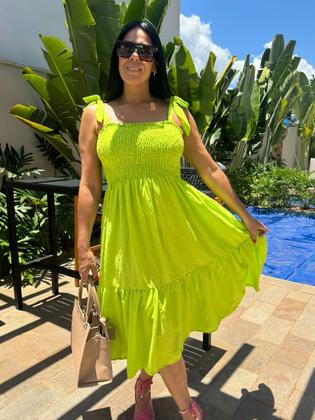 Imagem de Vestido Plus Size Midi Evasê Com Alças De Amarração E Detalhe Lastex