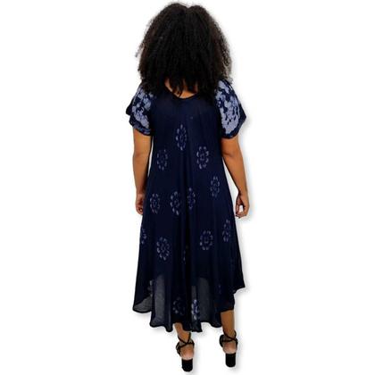 Imagem de Vestido Trapézio Curto Manga Curta Batik e Bordado Plus Size