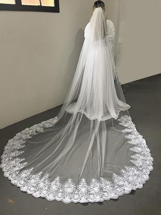 Imagem de Véu De Noiva 3 ou 4 Metros Longo Largo Com Renda Mantilha C/ Pente V10