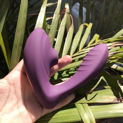 Imagem de Vibrador Duplo Sugador de Clítoris e Penetrável Estimulação Ponto G Potente 10 Velocidades (2 em 1) - Recarregável