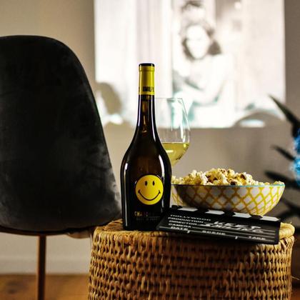 Imagem de Vinho Branco Smiley Chardonnay  Vin de France  Elegante, refinado e floral