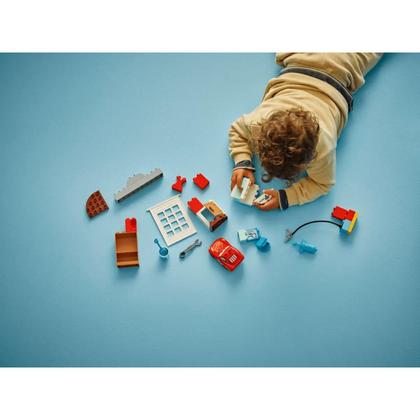 Imagem de Visita do McQueen a Garagem do Doc LEgo Duplo