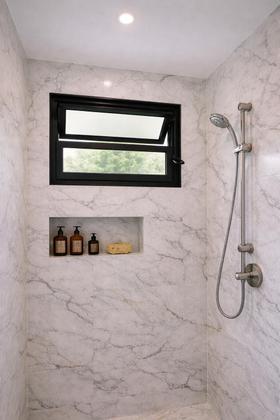 Imagem de Vitro Basculante de Alumínio Preto 40x40 Linha 25 Jade