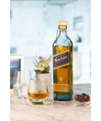 【グラス付】Johnnie Walker Blue Label 750ml Whisky Johnnie Walker Blue Label 750ml + 2 Copos de Cristal na