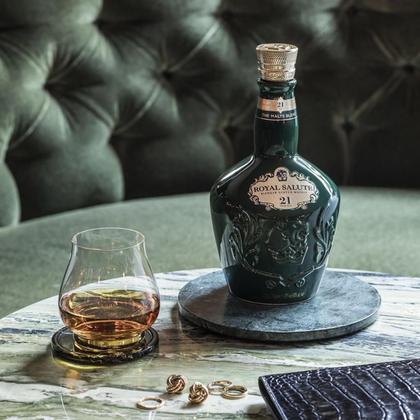 Whisky Royal Salute Escocês The Malts Blend 21 anos 700ml - Whisky