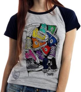 Baby look blusa feminina ou Camiseta unissex Pilha de tênis
