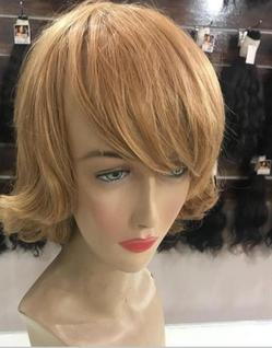 Cabelo curto com franja